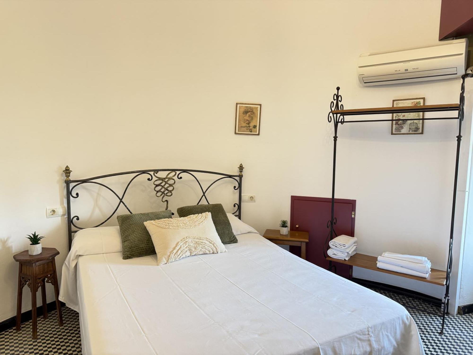 Agi Torre Quimeta Apartments Росес Екстериор снимка