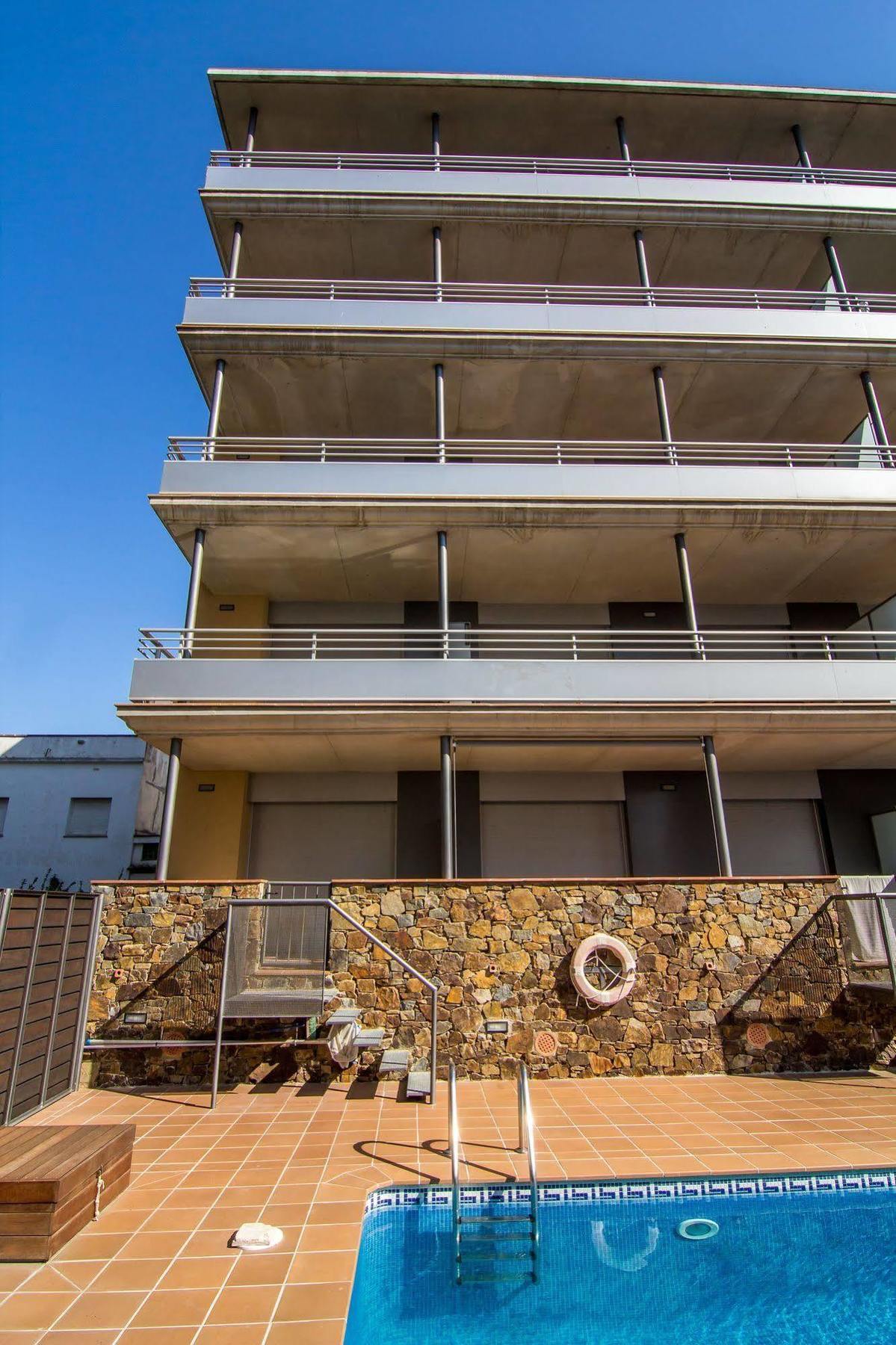 Agi Torre Quimeta Apartments Росес Екстериор снимка